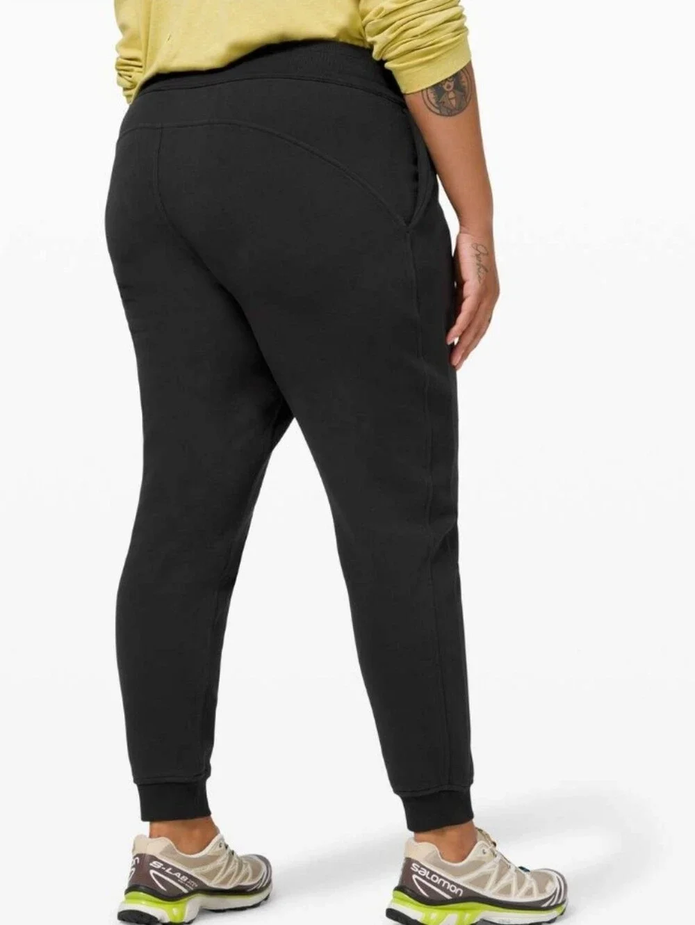 Lululemon  Scuba Jogger — Black Sz 2 Light Cotton Terry